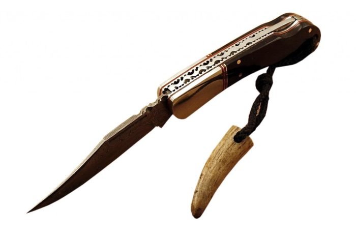 Knife Buffalo Horn Damascus Handle Handmade Folding Scales Knife Beautiful Sheath Forged